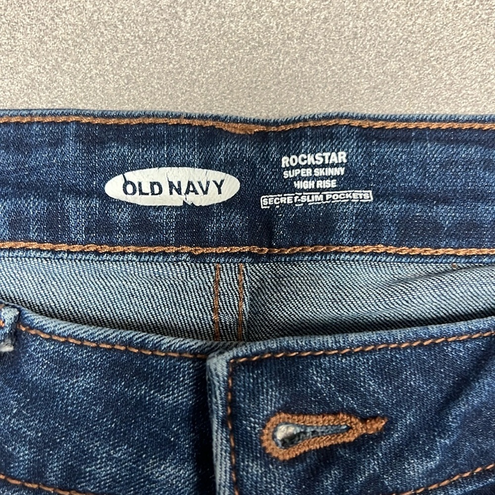 Gently Used Old Navy Rockstar Super Skinny High Rise Jeans Size 8